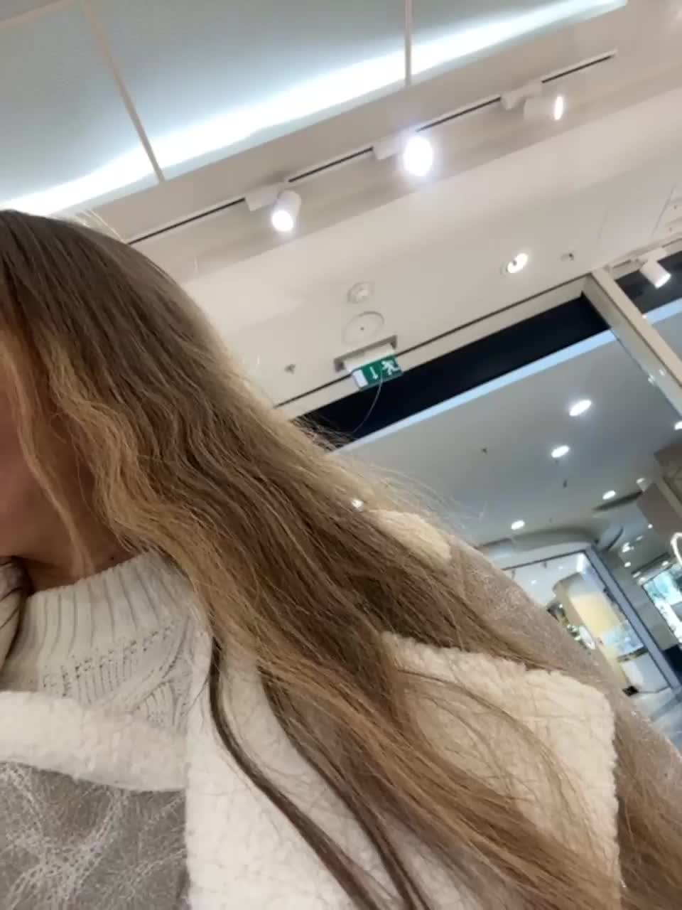 View or download file blondinochkaa on 2023-02-21 from bongacams