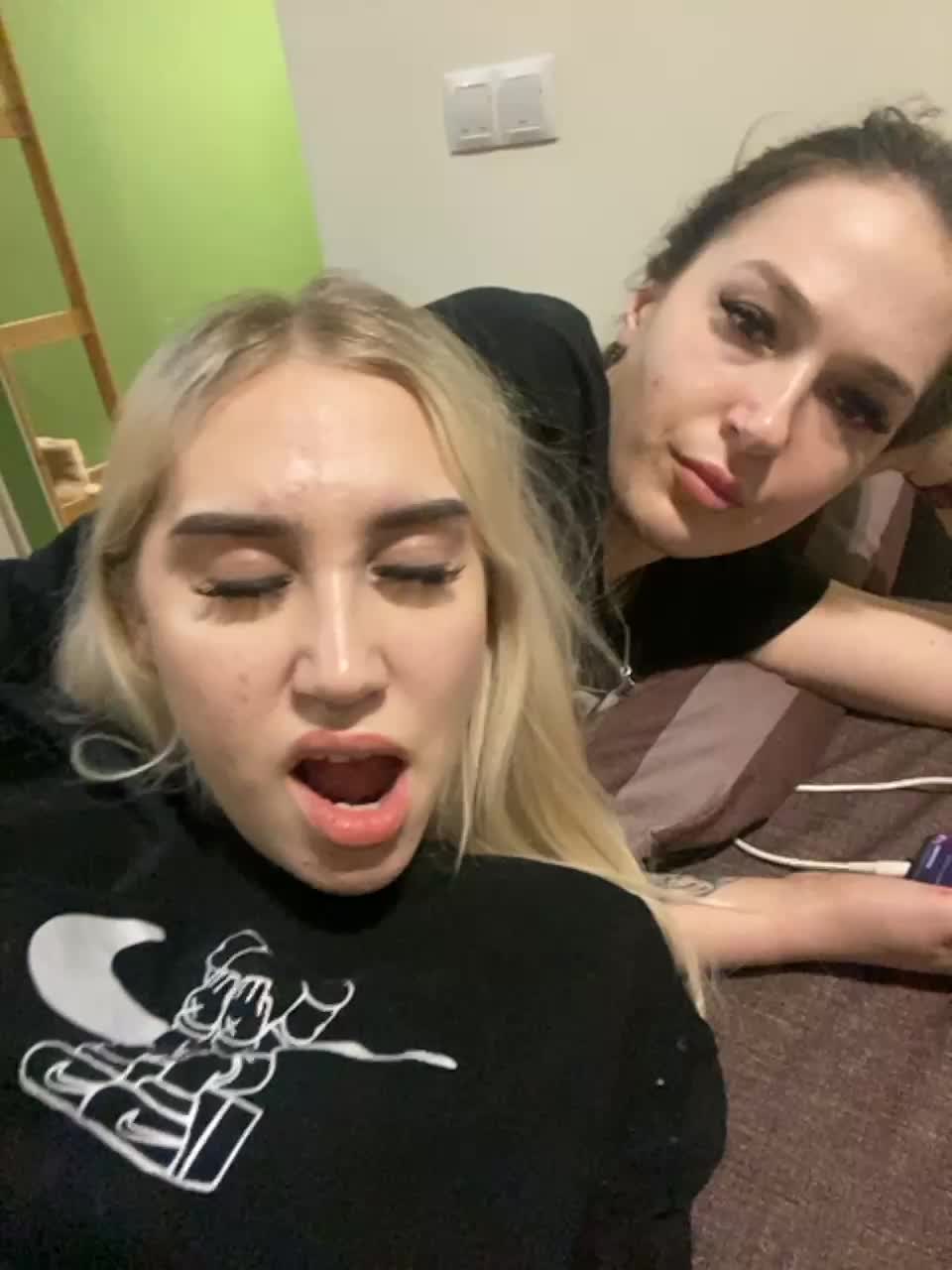 View or download file fuckkrisanna on 2023-02-21 from bongacams