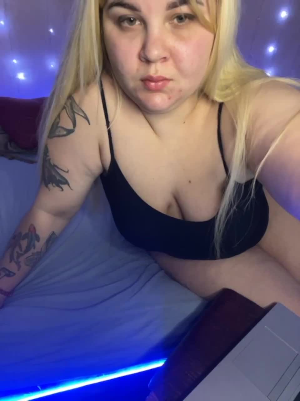 View or download file hotgirls221 on 2023-02-21 from bongacams