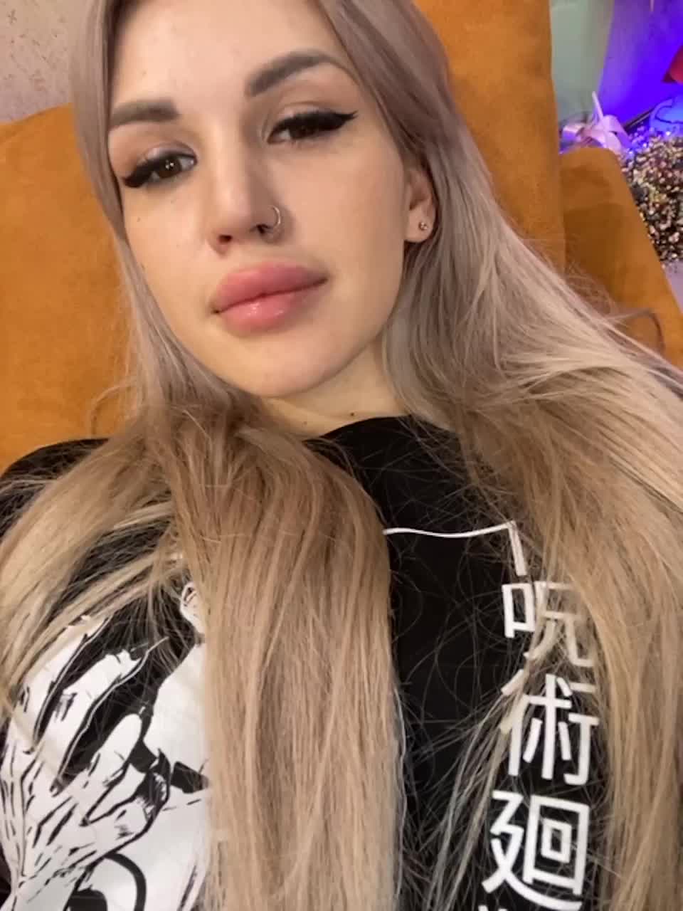 View or download file succubz on 2023-02-21 from bongacams