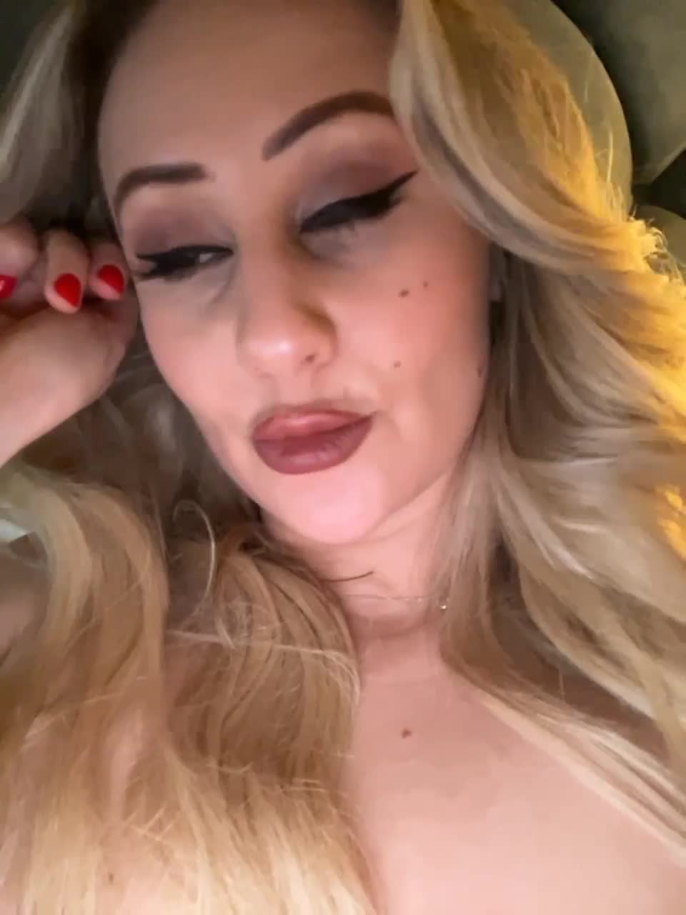 View or download file wowliliwow on 2023-02-22 from bongacams