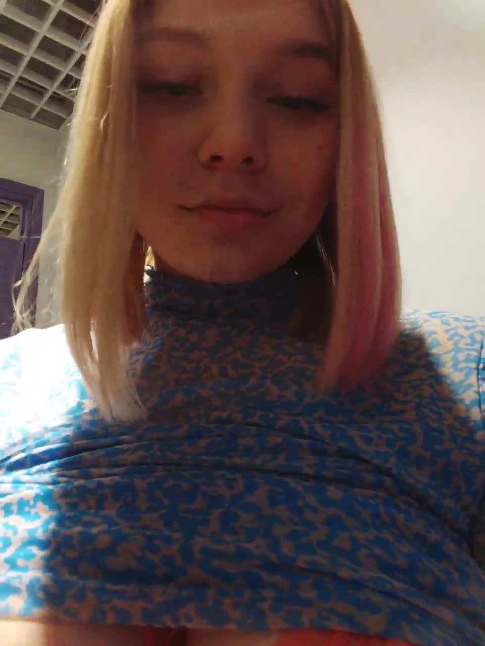 View or download file isabellast on 2023-02-26 from bongacams