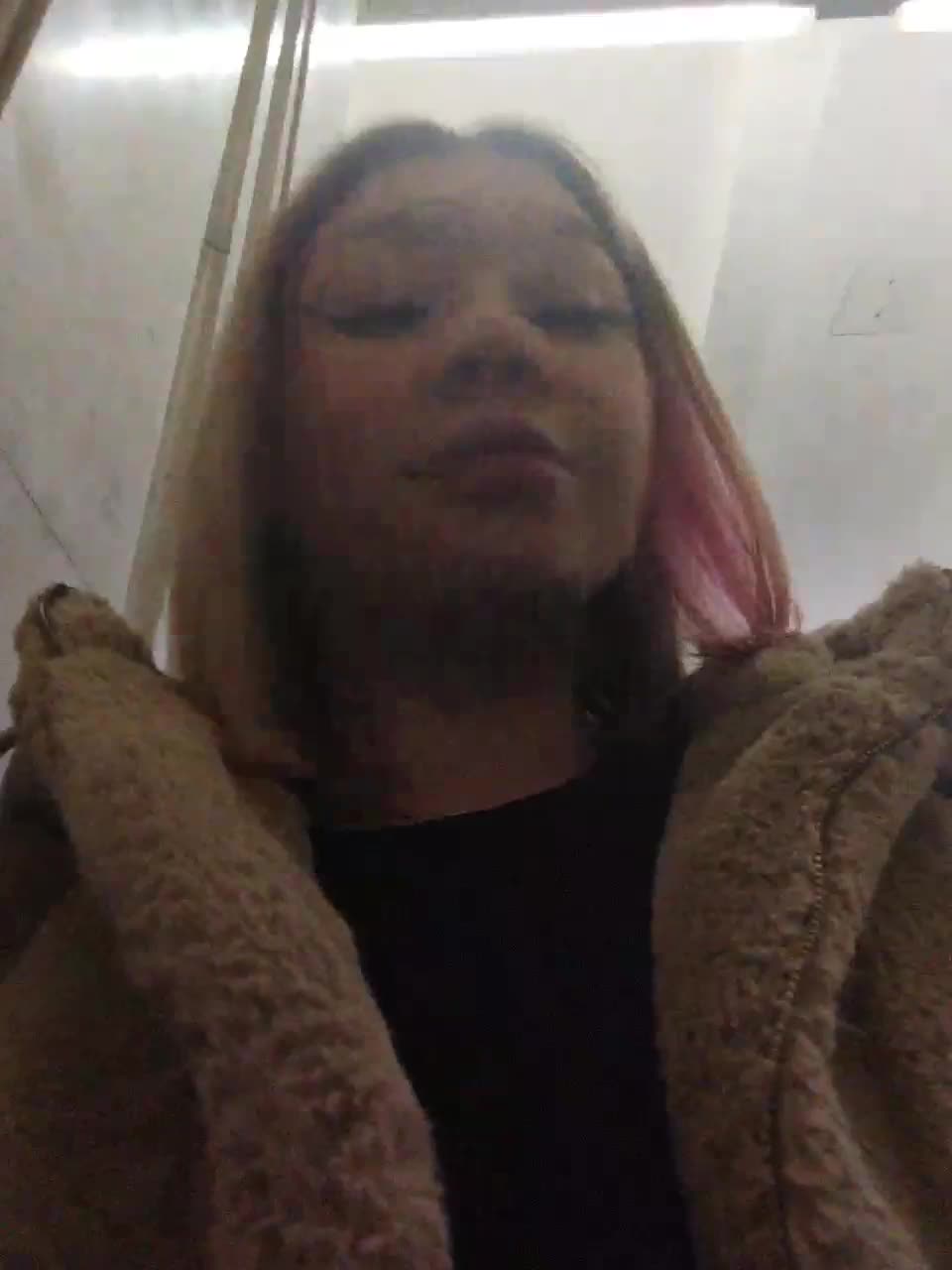 View or download file isabellast on 2023-02-26 from bongacams