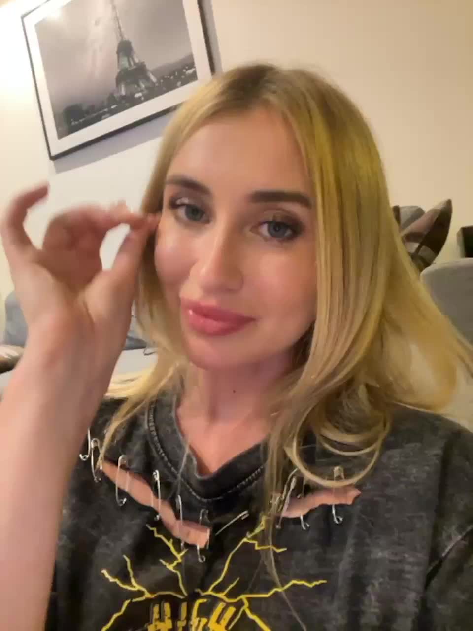 View or download file _cosmickitty_ on 2023-02-28 from bongacams