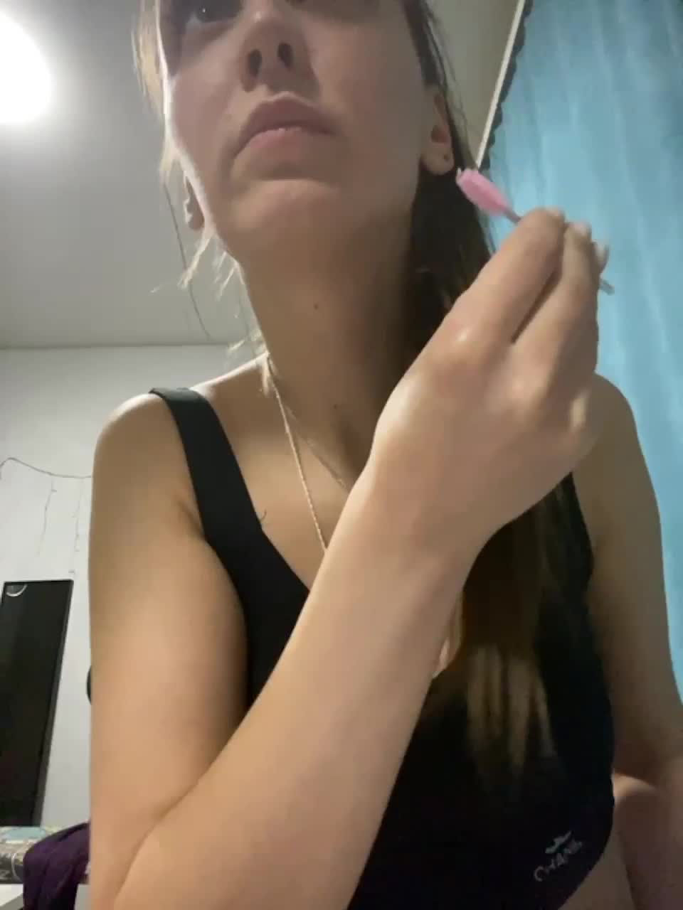 View or download file honeypussixxx on 2023-02-28 from bongacams