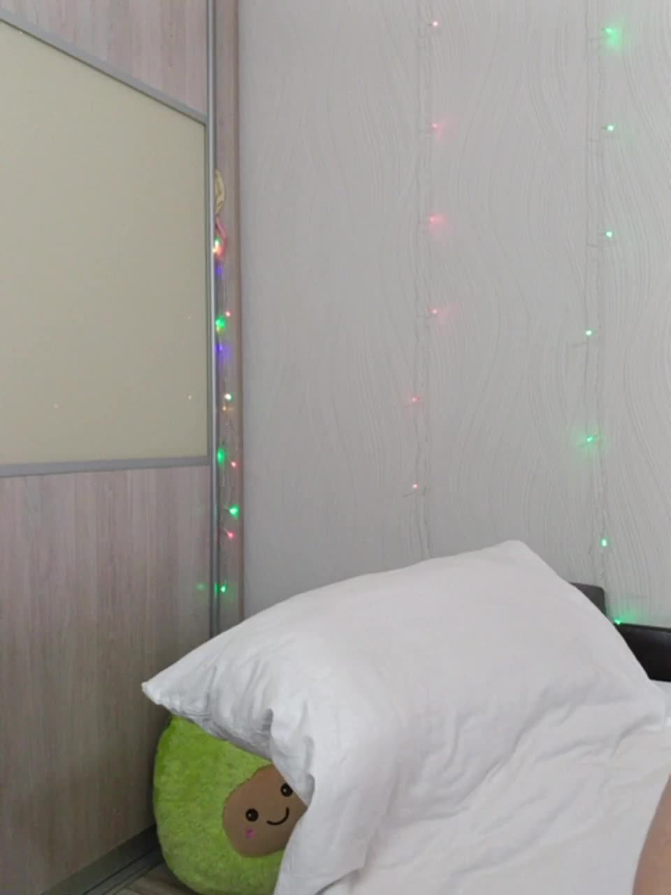 View or download file mialovexxx on 2023-02-28 from bongacams