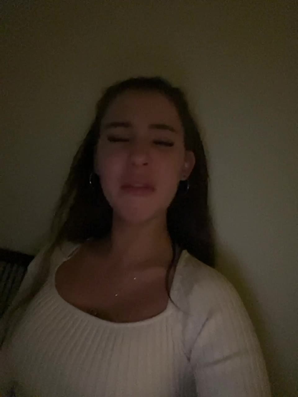 View or download file likavika on 2023-03-01 from bongacams