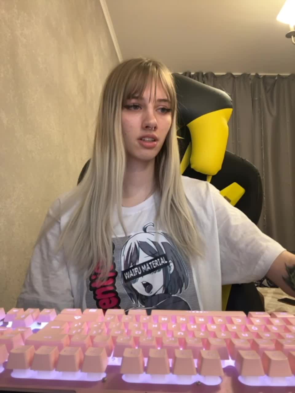 View or download file stacyviper on 2023-03-01 from bongacams