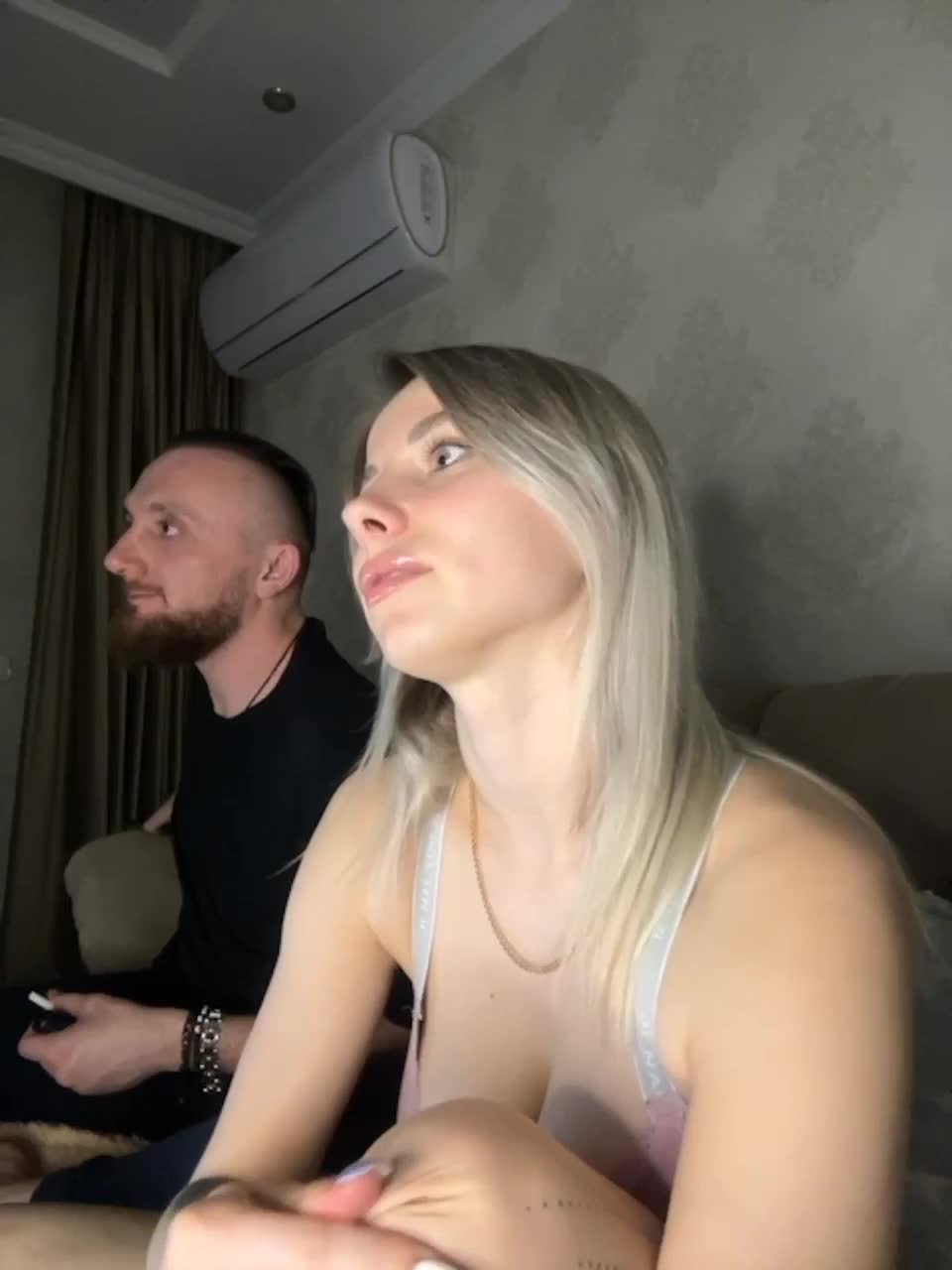 View or download file vik1one1 on 2023-03-01 from bongacams