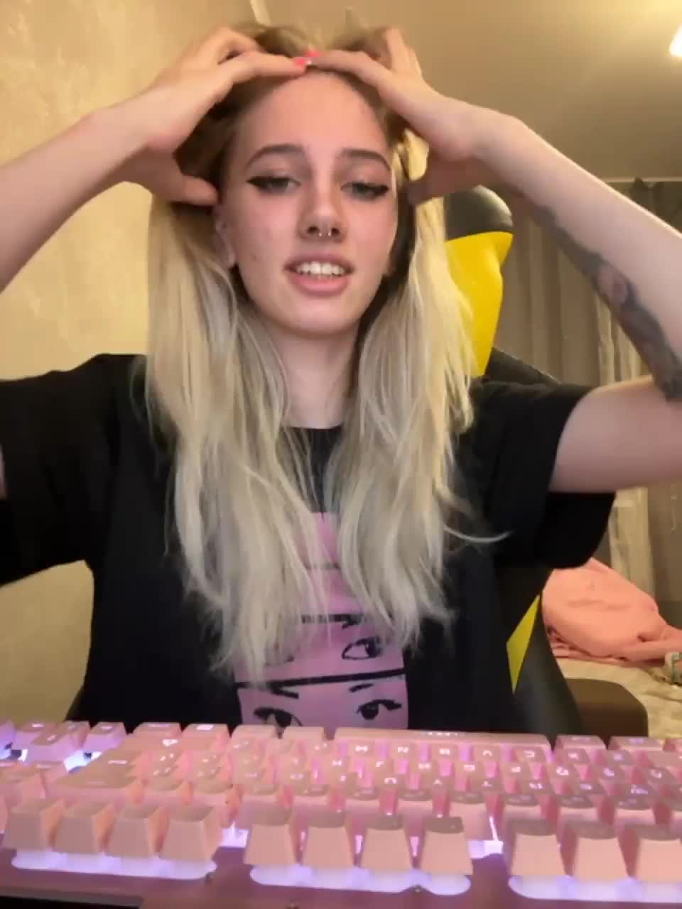 View or download file stacyviper on 2023-03-02 from bongacams