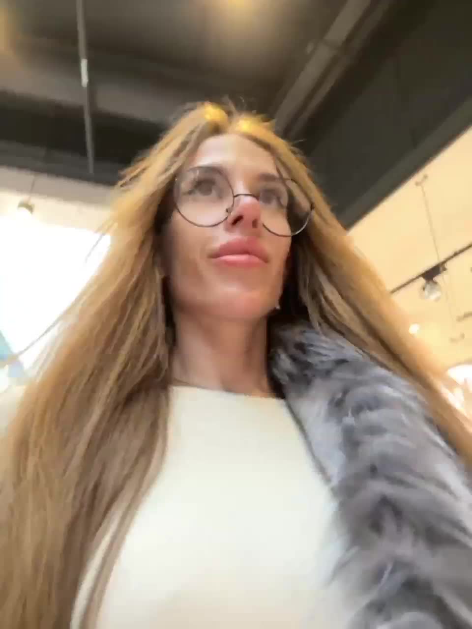 View or download file blondinochkaa on 2023-03-03 from bongacams