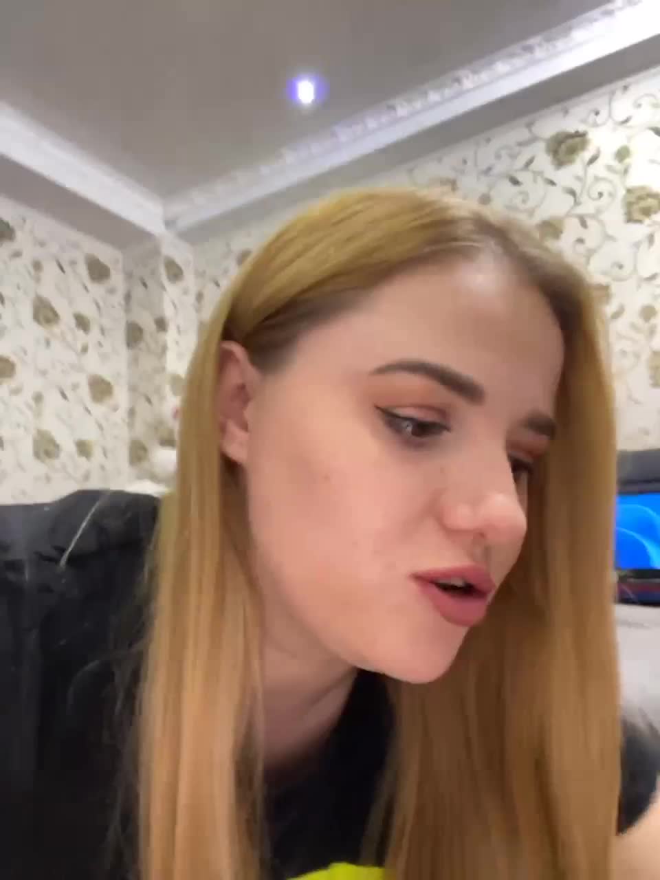 View or download file butterflysay on 2023-03-03 from bongacams