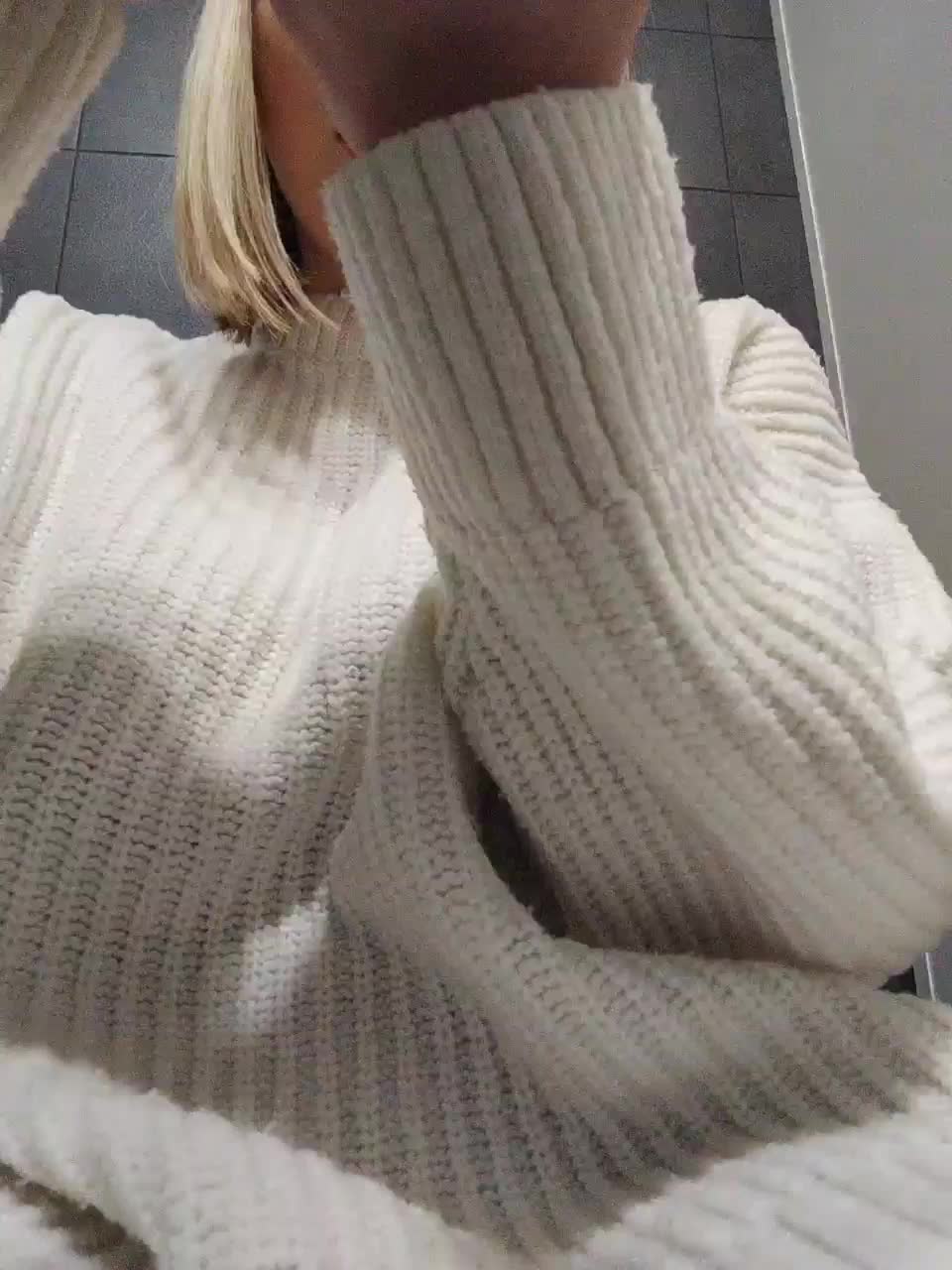 View or download file isabellast on 2023-03-03 from bongacams