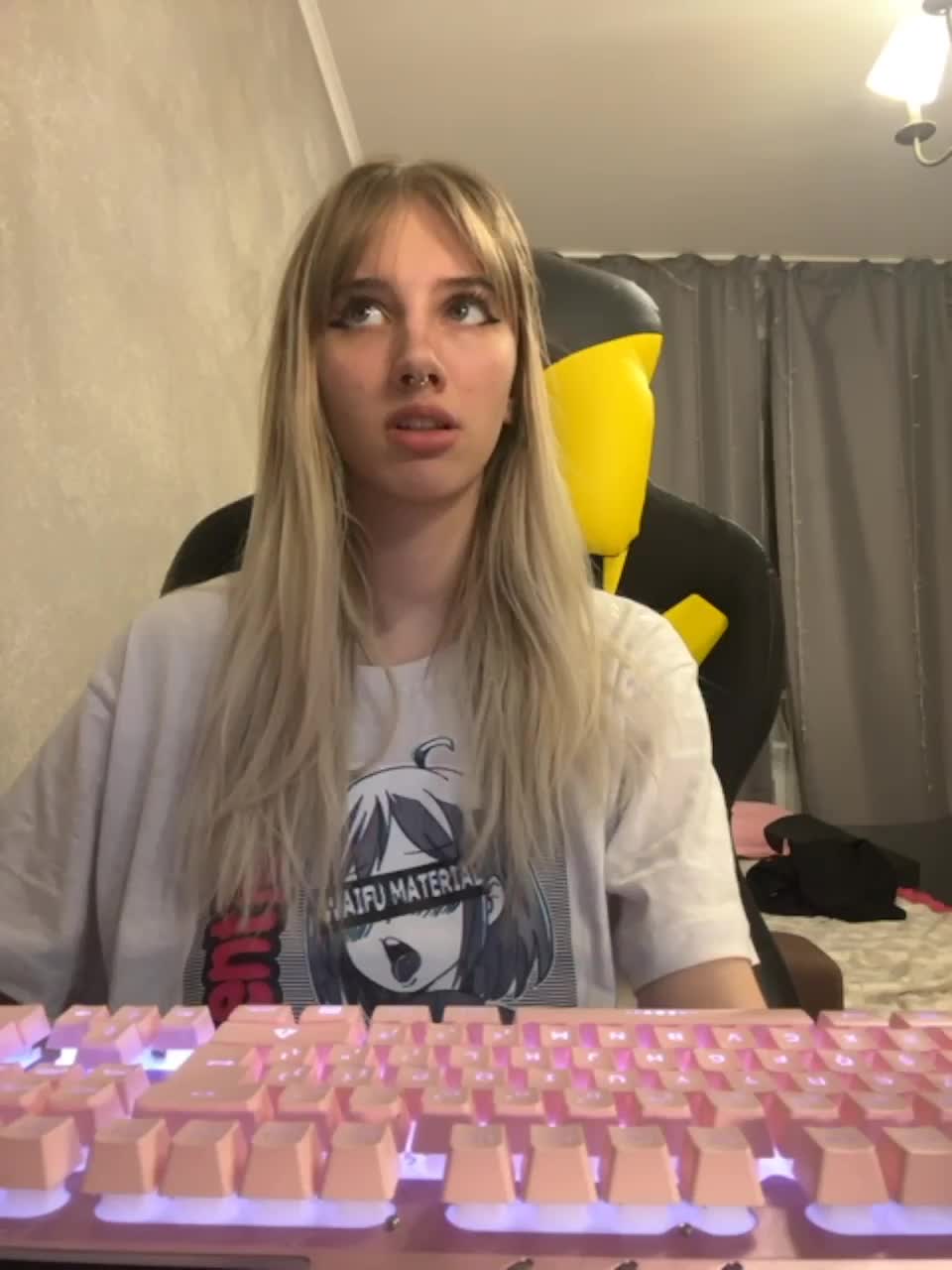 View or download file stacyviper on 2023-03-04 from bongacams