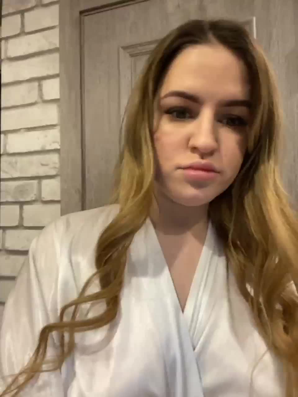 View or download file banana_peach on 2023-03-05 from bongacams