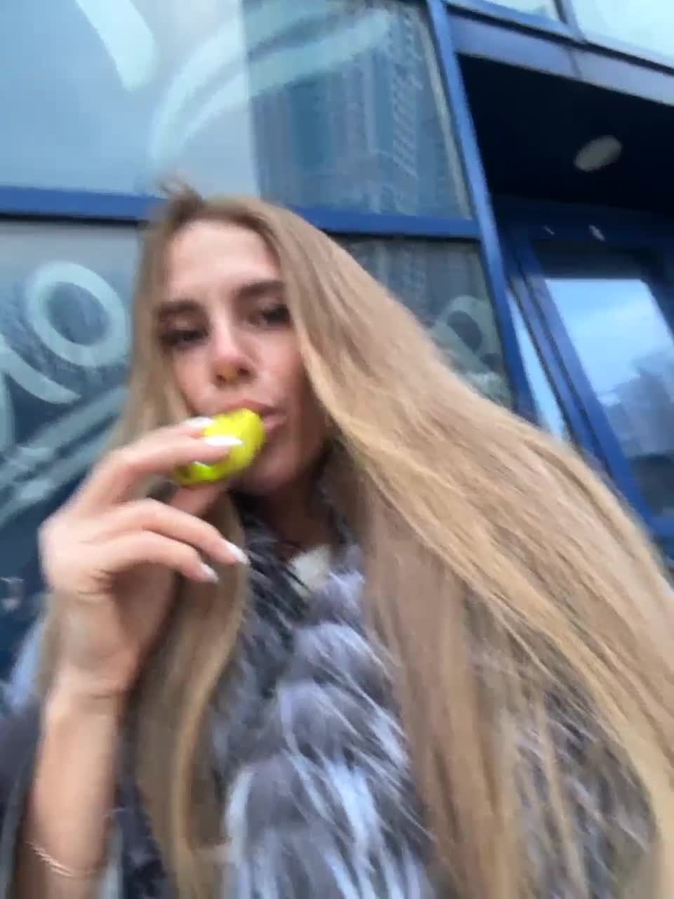 View or download file blondinochkaa on 2023-03-05 from bongacams