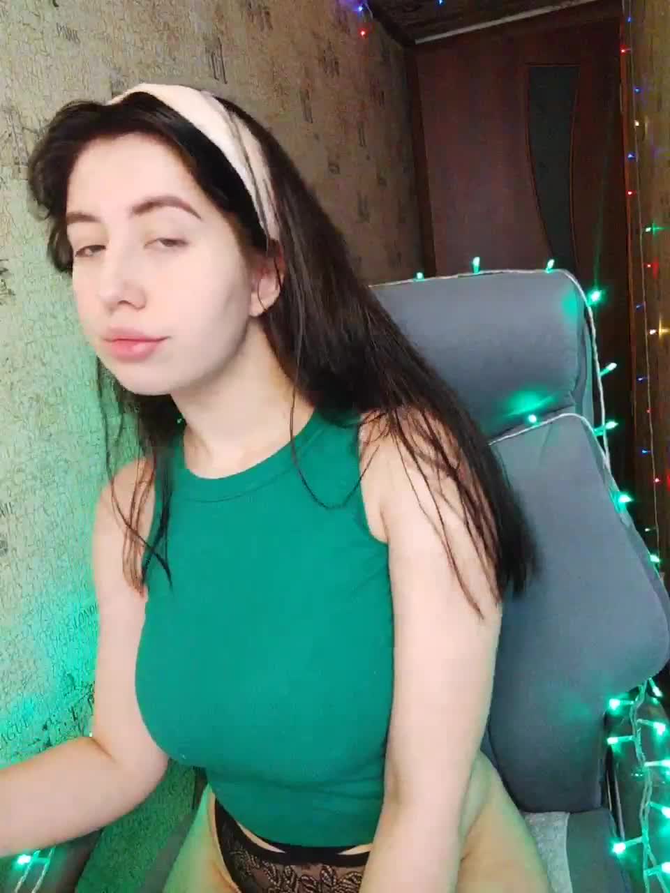 View or download file mialiahot on 2023-03-05 from bongacams