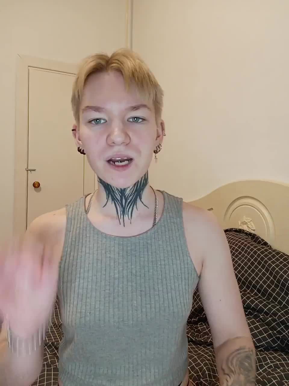 View or download file wequeen_ on 2023-03-05 from bongacams