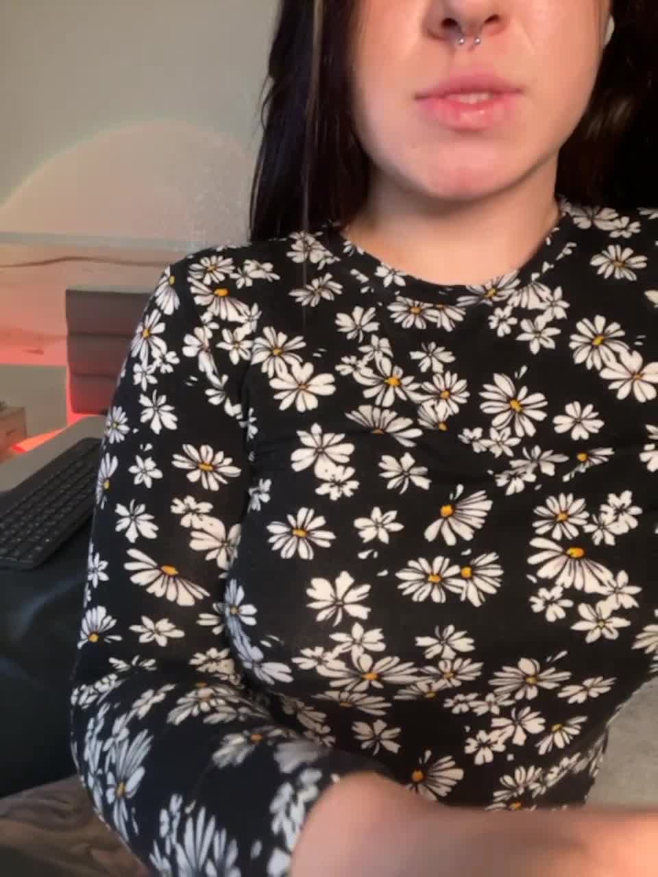 View or download file whoremira on 2023-03-05 from bongacams