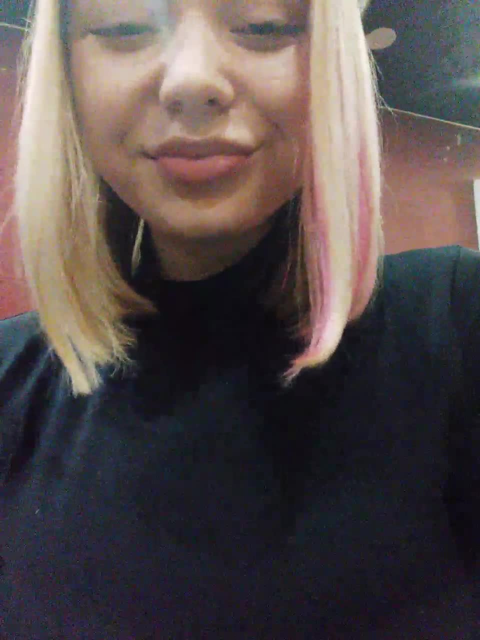 View or download file isabellast on 2023-03-07 from bongacams