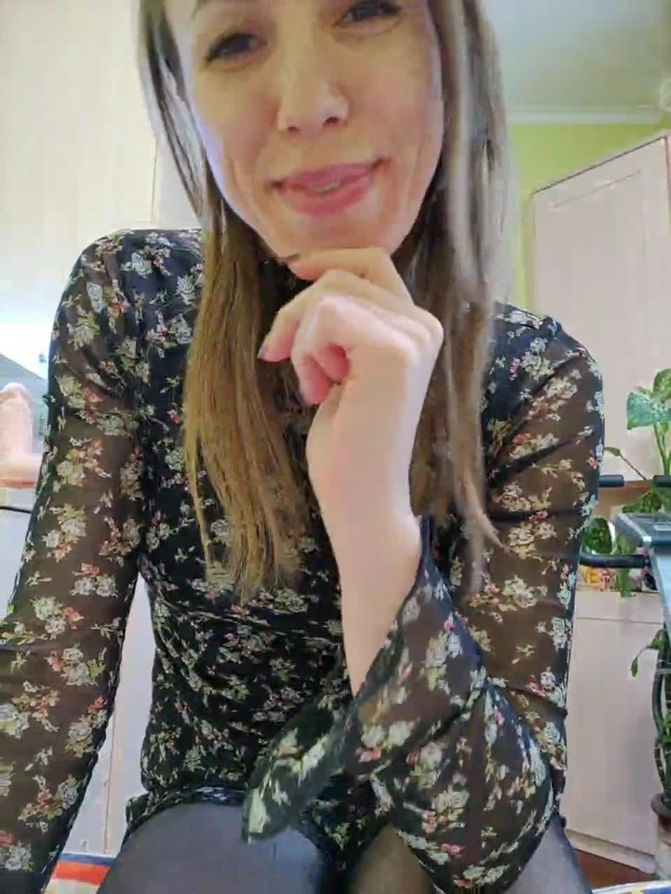 View or download file m_a_r_t_a on 2023-03-07 from bongacams