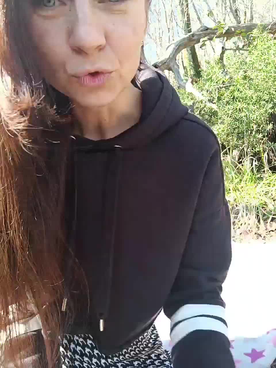 View or download file elfaelle on 2023-03-08 from bongacams