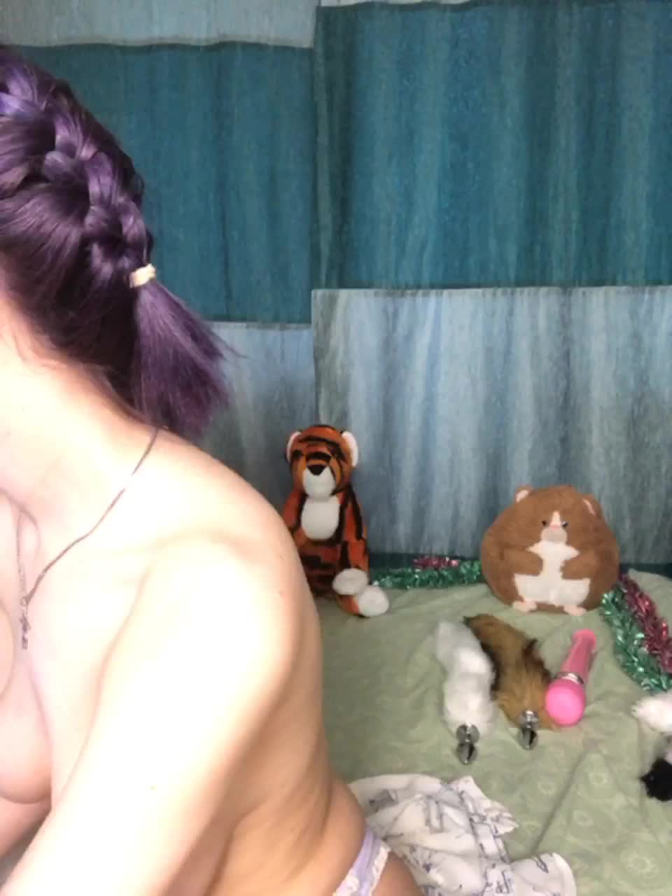 View or download file ksenia_kisssa on 2023-03-08 from bongacams