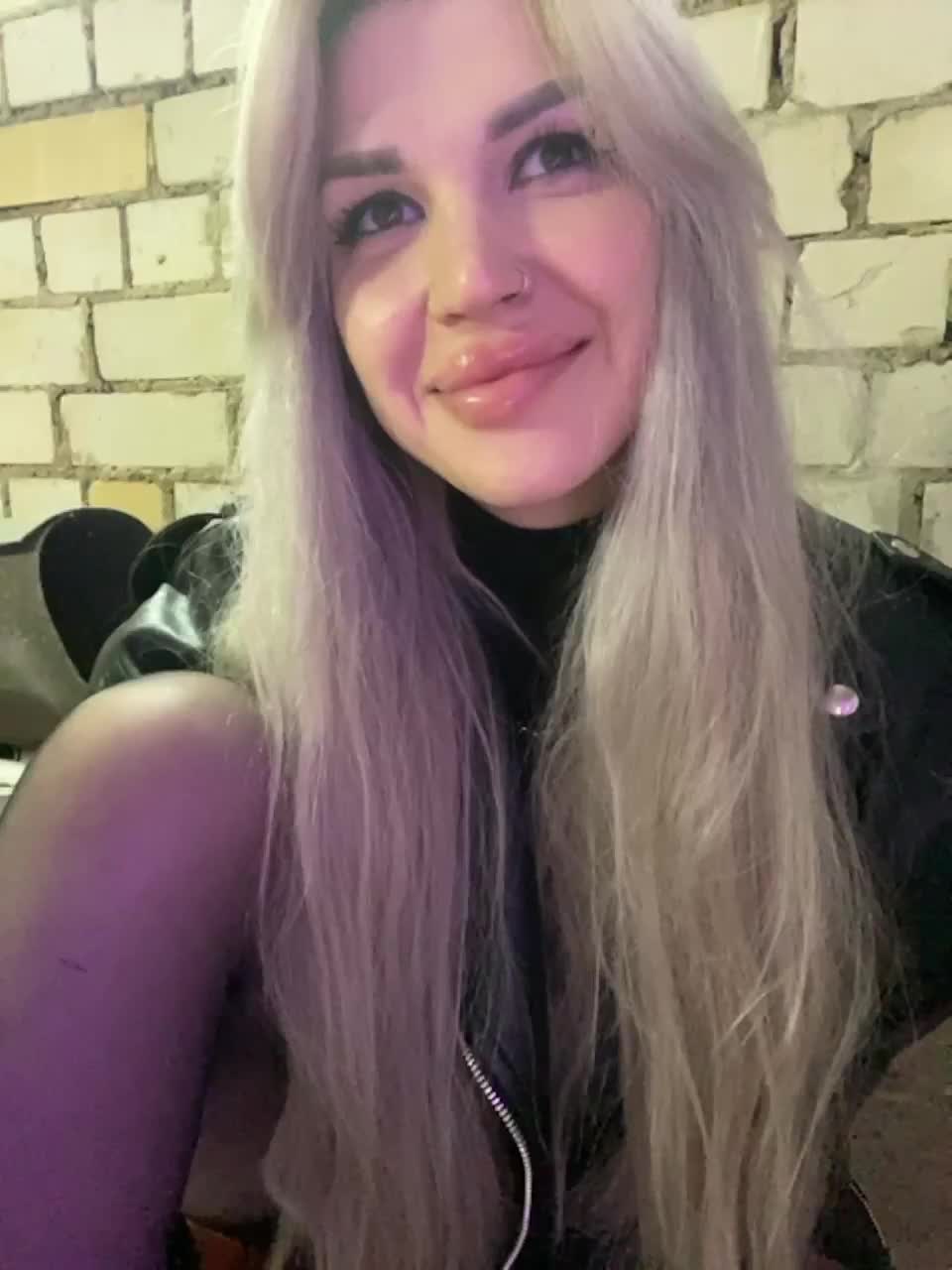 View or download file succubz on 2023-03-09 from bongacams