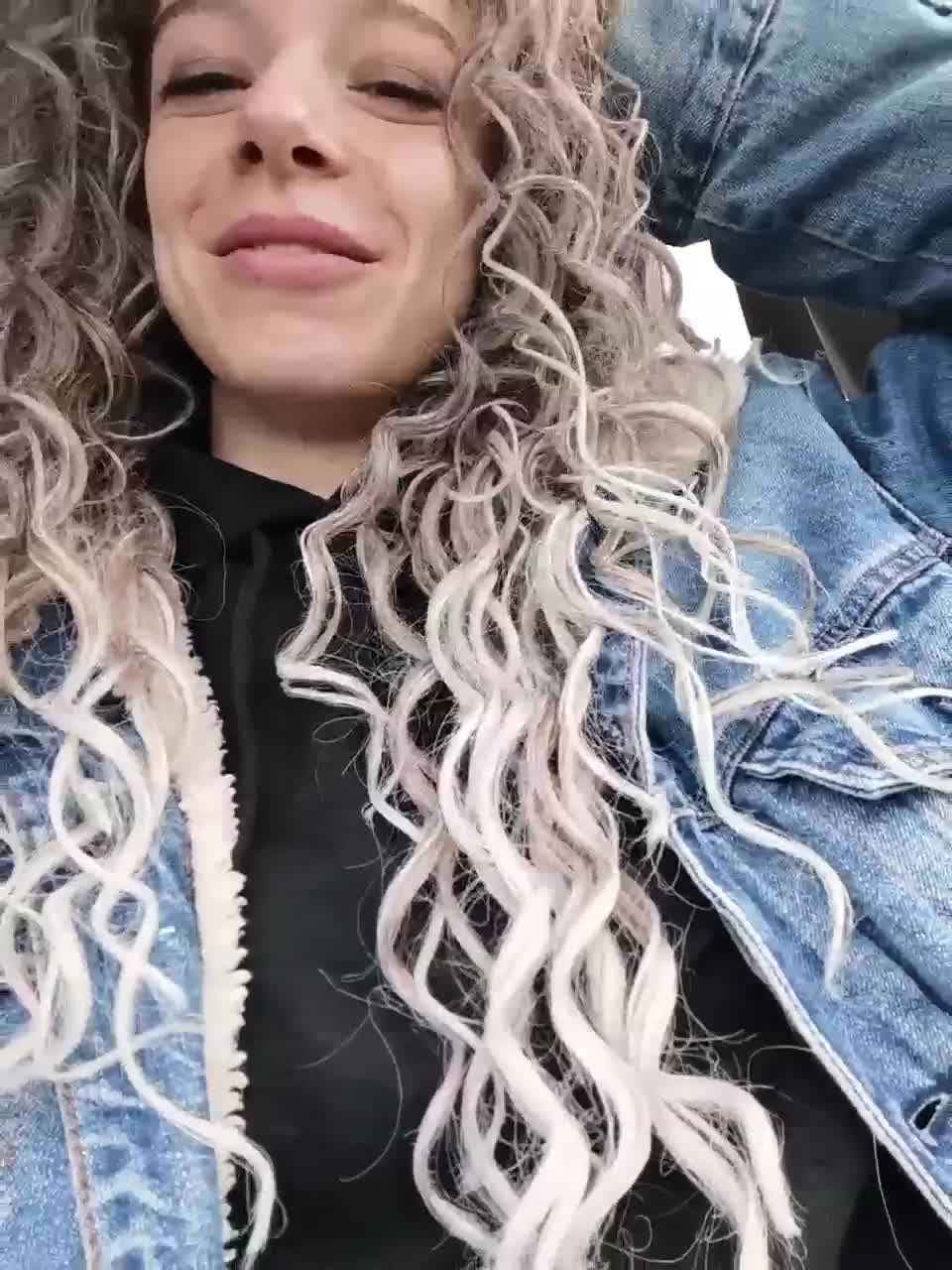 View or download file shinewitch on 2023-03-10 from bongacams