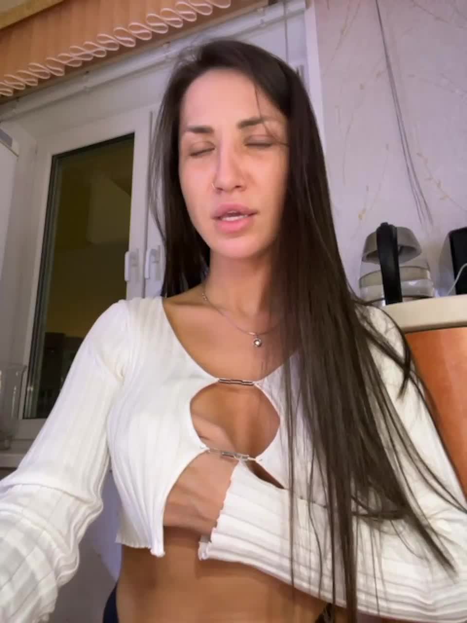 View or download file _ann_ on 2023-03-11 from bongacams