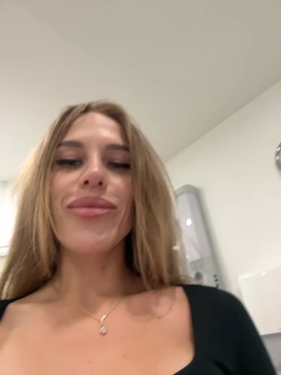 View or download file blondinochkaa on 2023-03-13 from bongacams