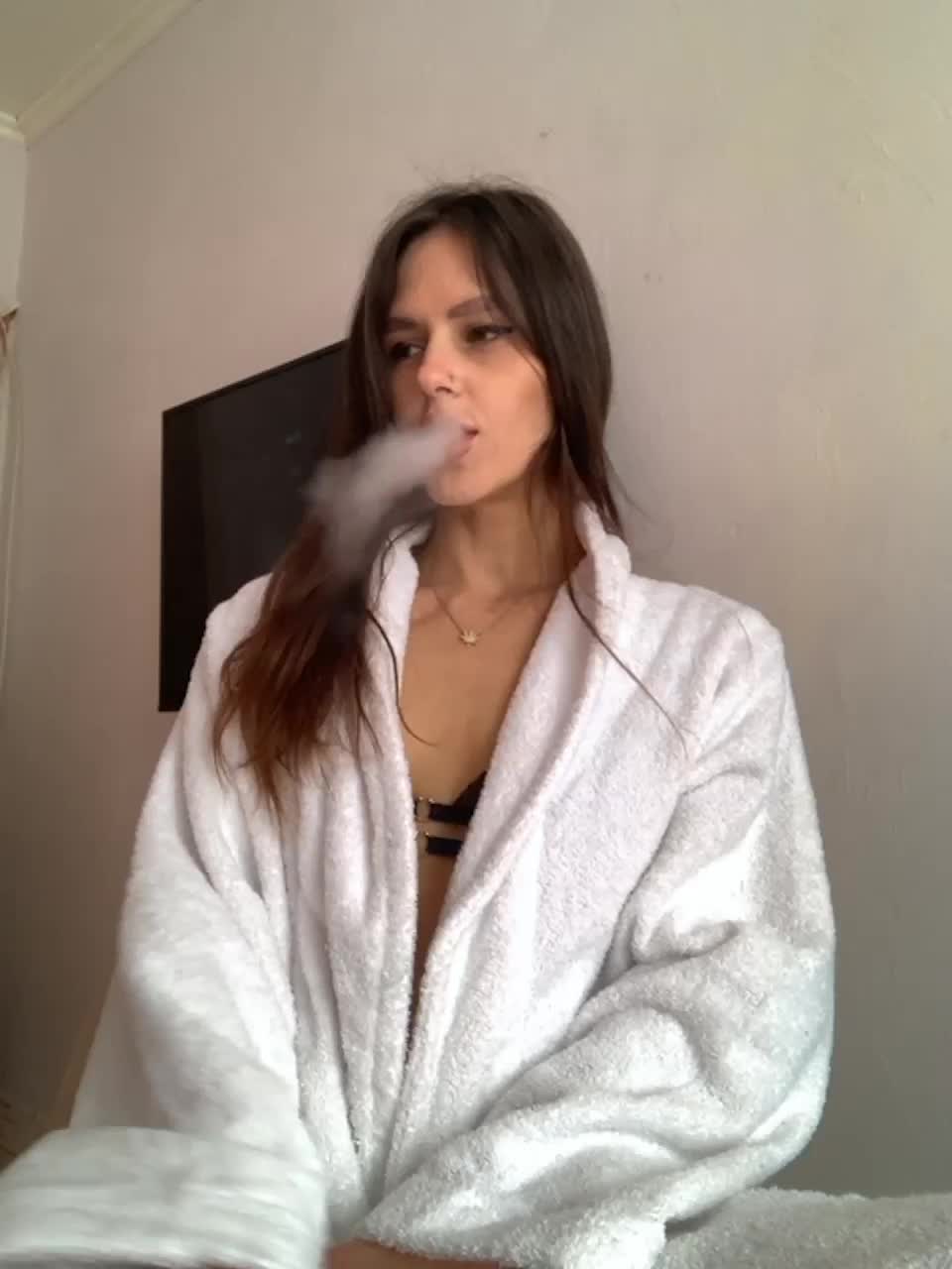 View or download file shawty420 on 2023-03-13 from bongacams