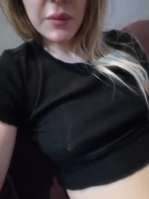 View or download file 1queens1 on 2023-03-14 from bongacams