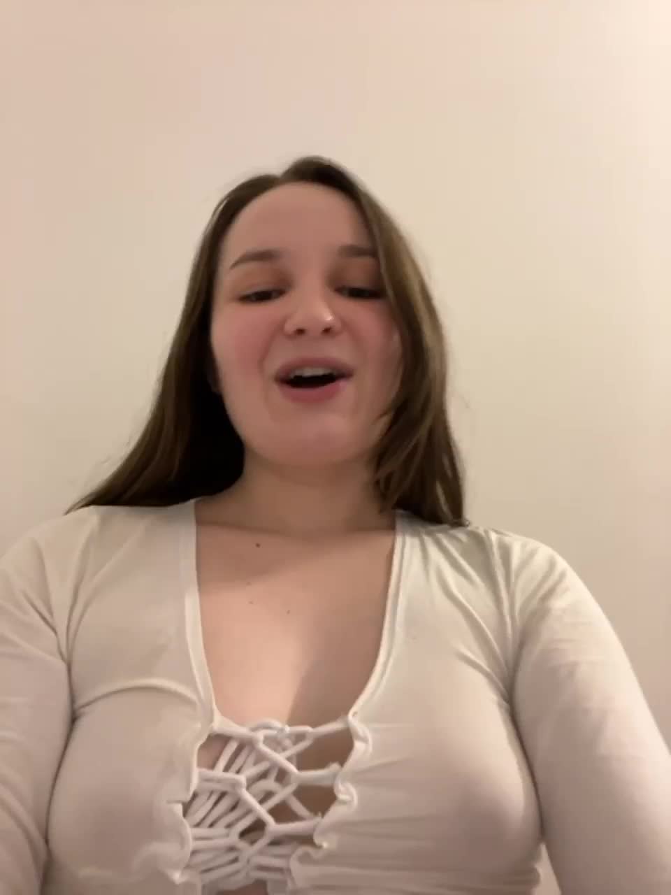 View or download file annafirepussy on 2023-03-16 from bongacams