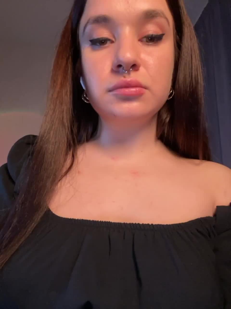 View or download file whoremira on 2023-03-16 from bongacams