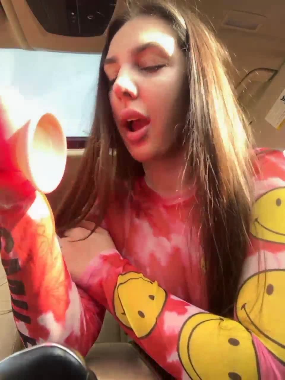 View or download file alexgarinaa on 2023-03-17 from bongacams