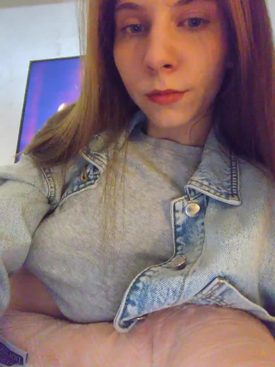 View or download file emilyev4ns on 2023-03-17 from bongacams