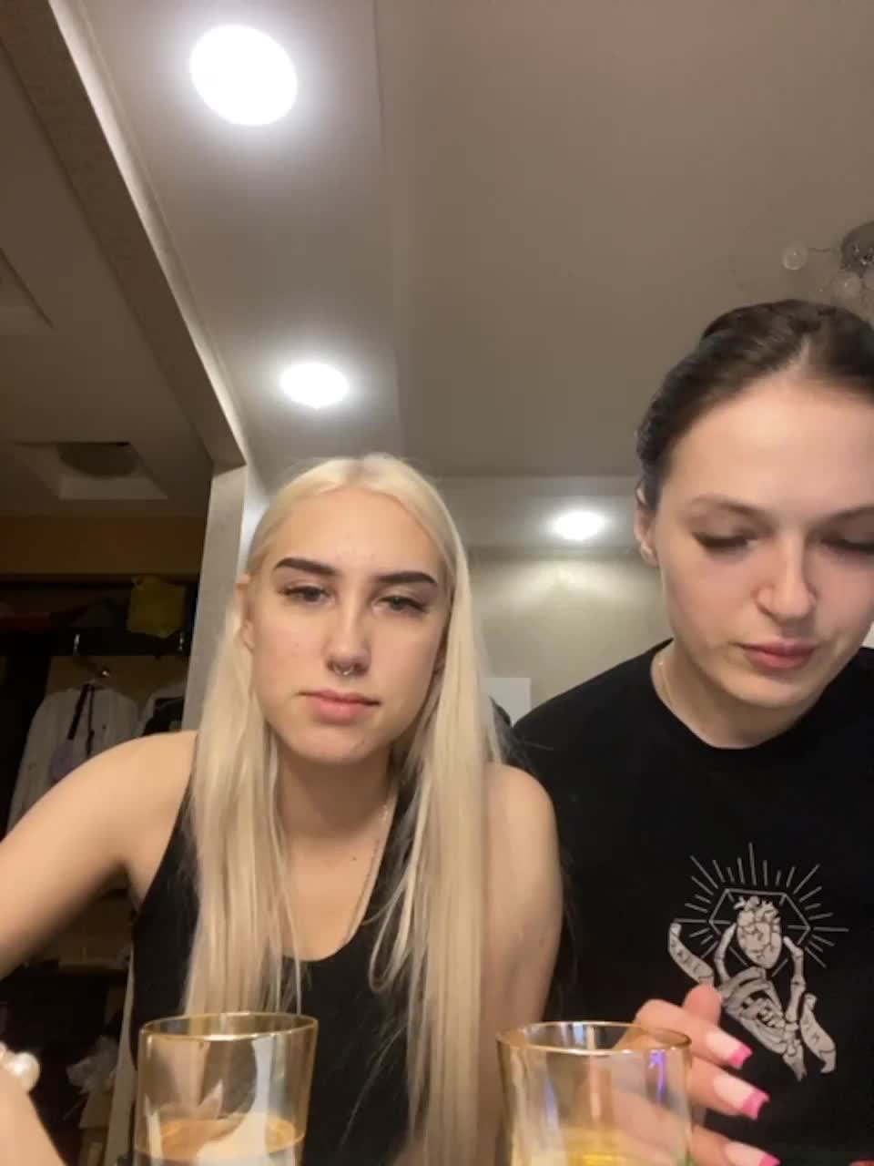 View or download file fuckkrisanna on 2023-03-17 from bongacams