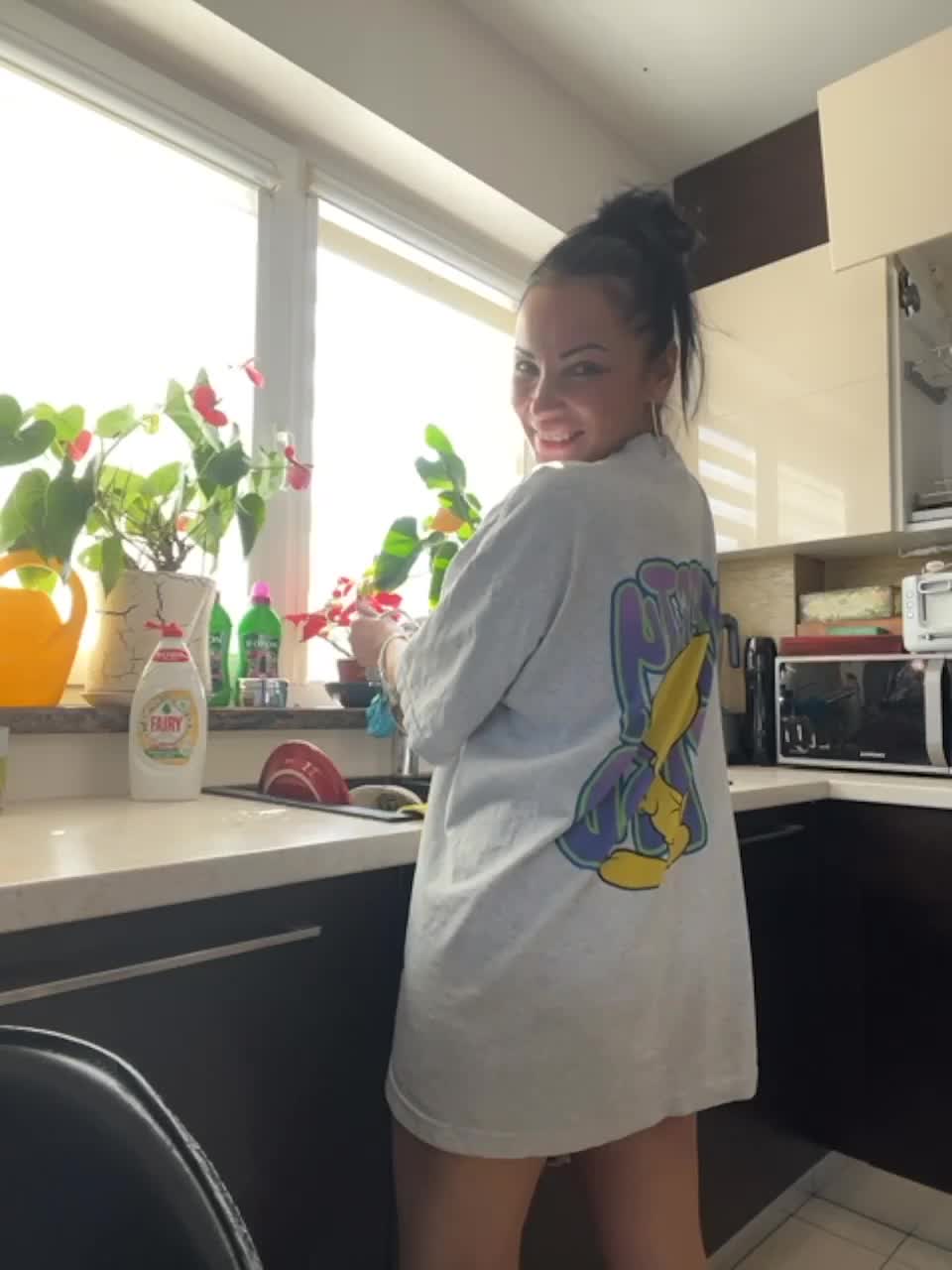 View or download file louisejenkin on 2023-03-17 from bongacams