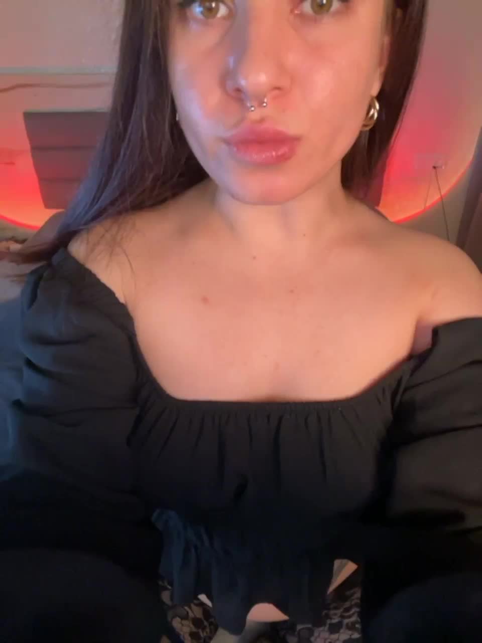 View or download file whoremira on 2023-03-17 from bongacams