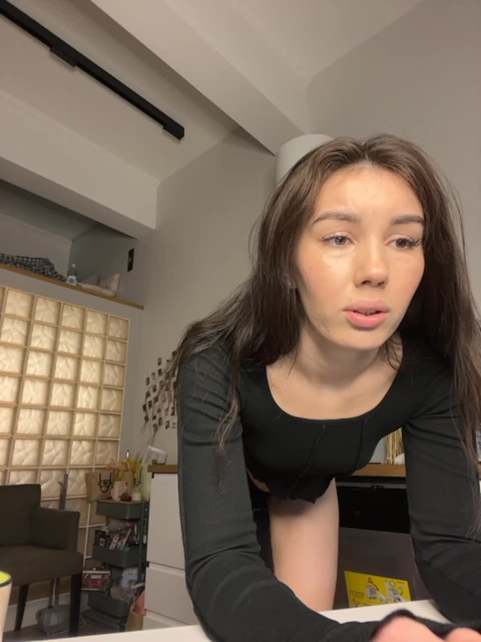 View or download file angela1555 on 2023-03-18 from bongacams