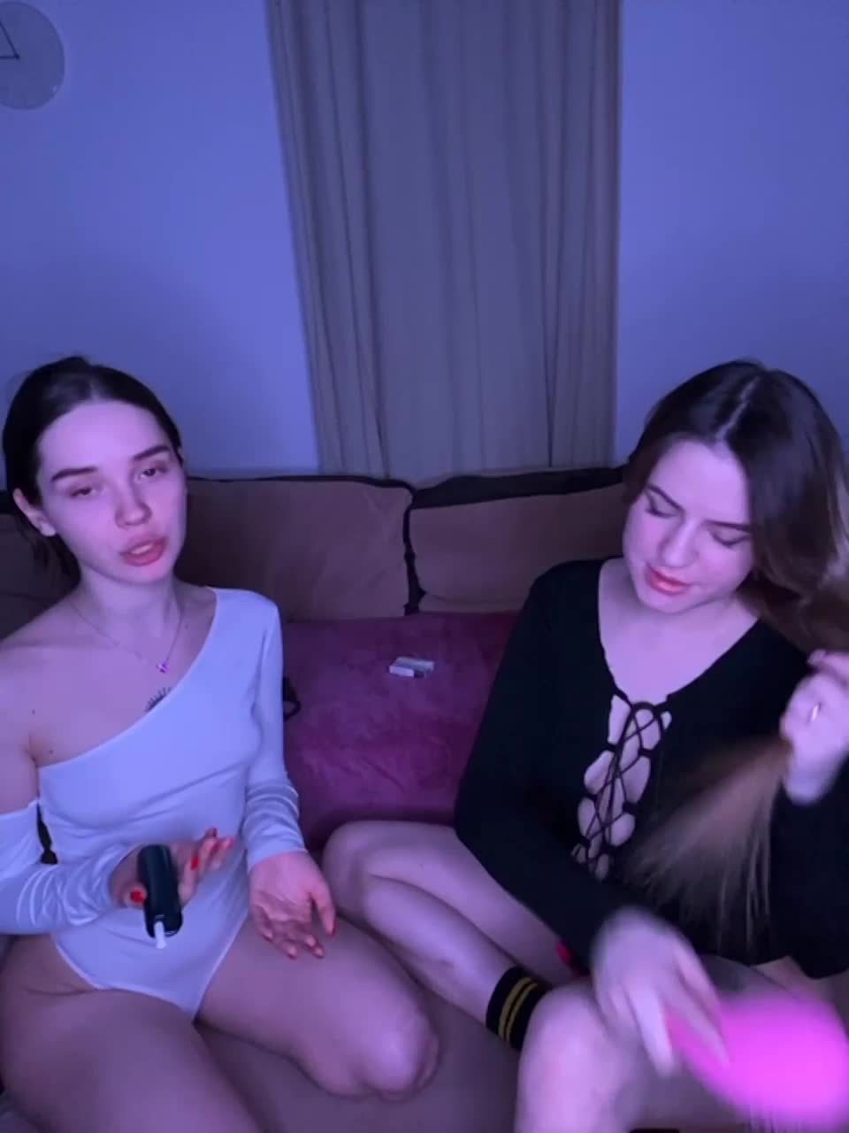 View or download file banana_peach on 2023-03-18 from bongacams