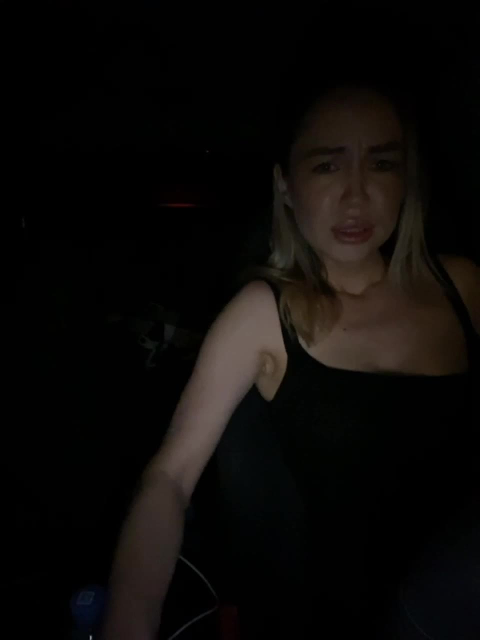 View or download file emili1_ on 2023-03-18 from bongacams