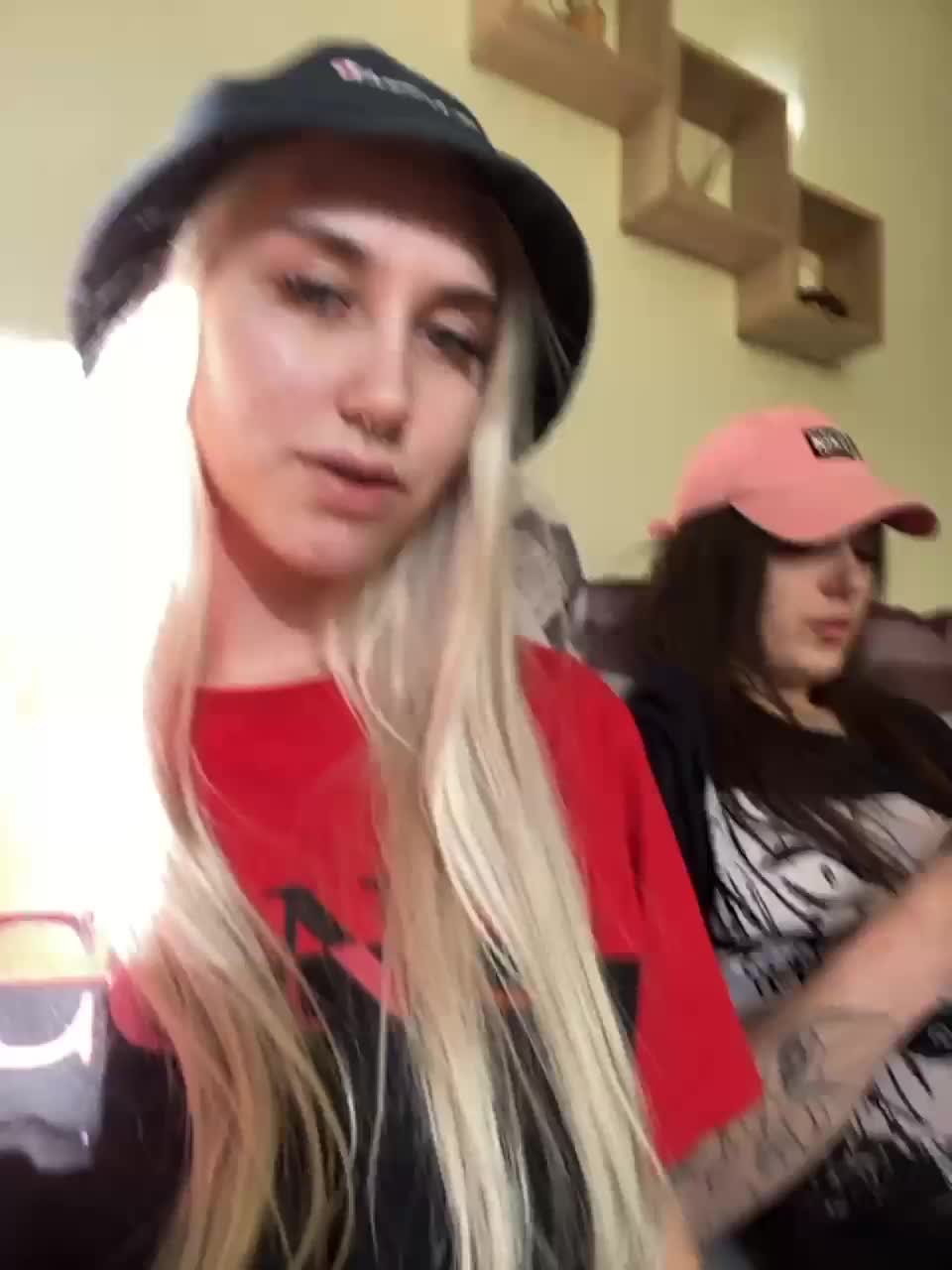 View or download file fuckkrisanna on 2023-03-20 from bongacams