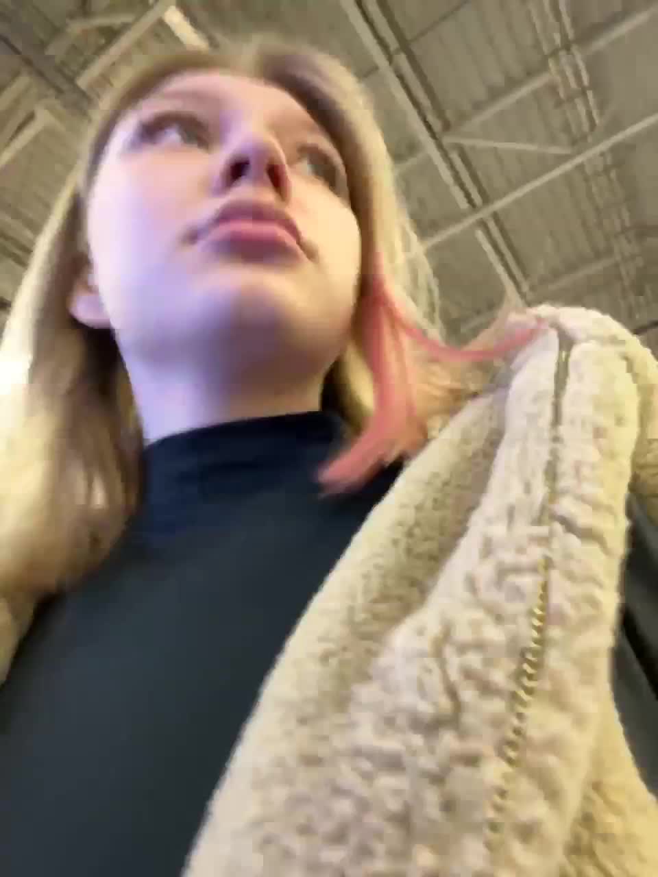 View or download file isabellast on 2023-03-20 from bongacams