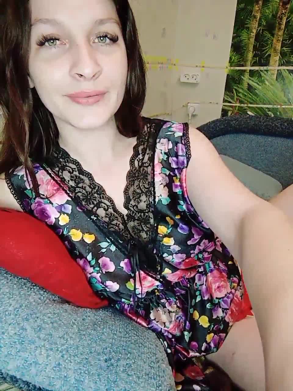 View or download file masya1996 on 2023-03-20 from bongacams