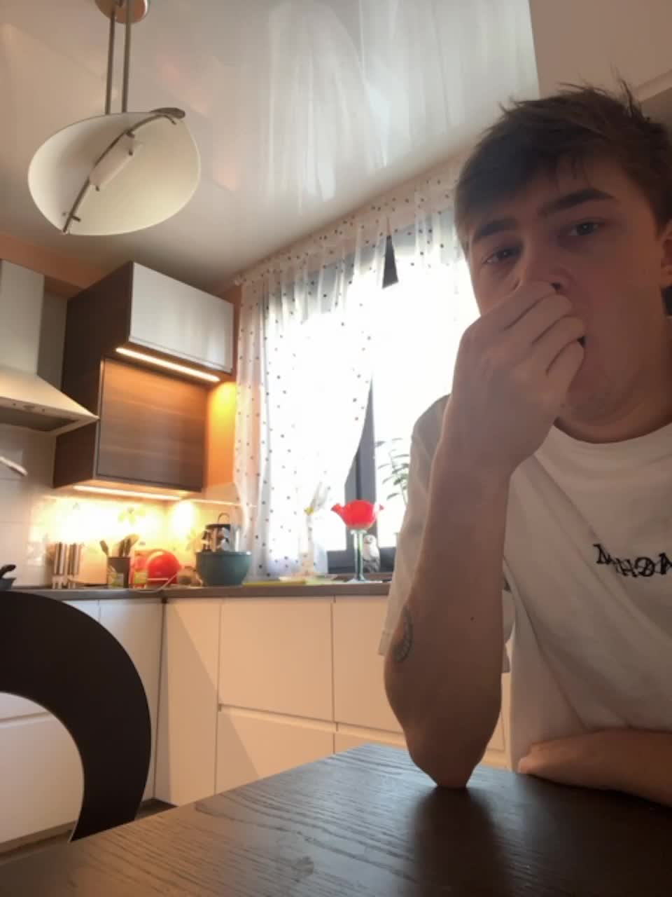 View or download file yngluv on 2023-03-20 from bongacams