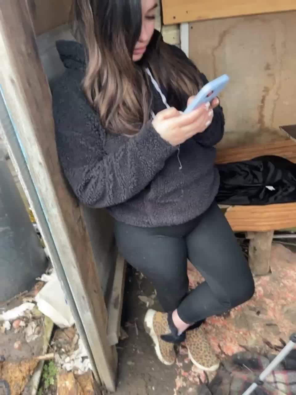 View or download file hotgirls221 on 2023-03-21 from bongacams