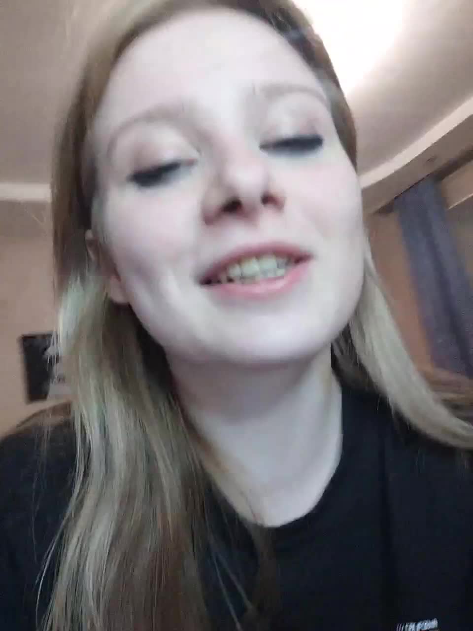 View or download file hollymussy on 2023-03-22 from bongacams