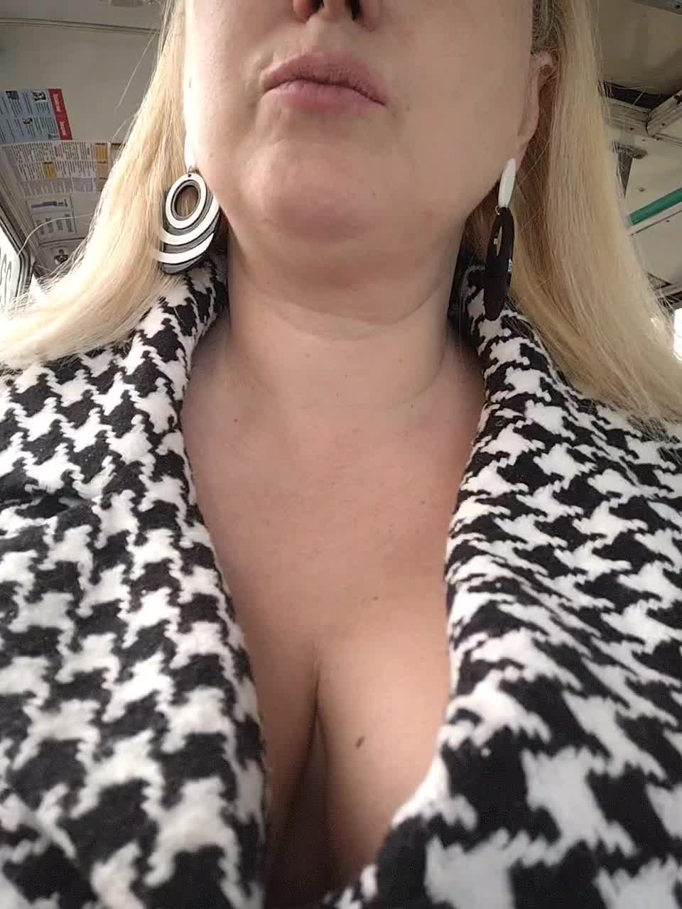 View or download file janna37 on 2023-03-23 from bongacams